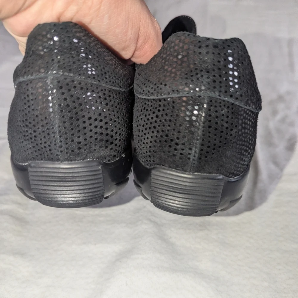 Vaneli Sport Black Slip-On Sneakers Size 11M